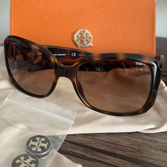 Tory Burch Brown Sunglasses - Picture 1 of 17